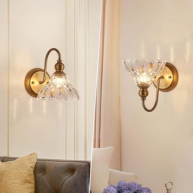 Vintage Brass Wall Sconce Bronze Bathroom Wall Light Made of Electroplated Copper Body and Pressed Patterned Glass Retro Vanity Lights for Bedroom, Doorway, Hallway