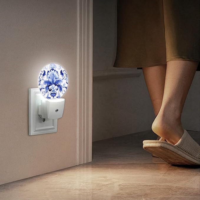 Round LED Night Lights Lamp with Dusk to Dawn Sensor, Beautiful Blue And White Hand-Painted Floral Ornament On The Tile Night Light Plug Into Wall for Kids Room, Bedroom, Bathroom, Kitchen, Hallway