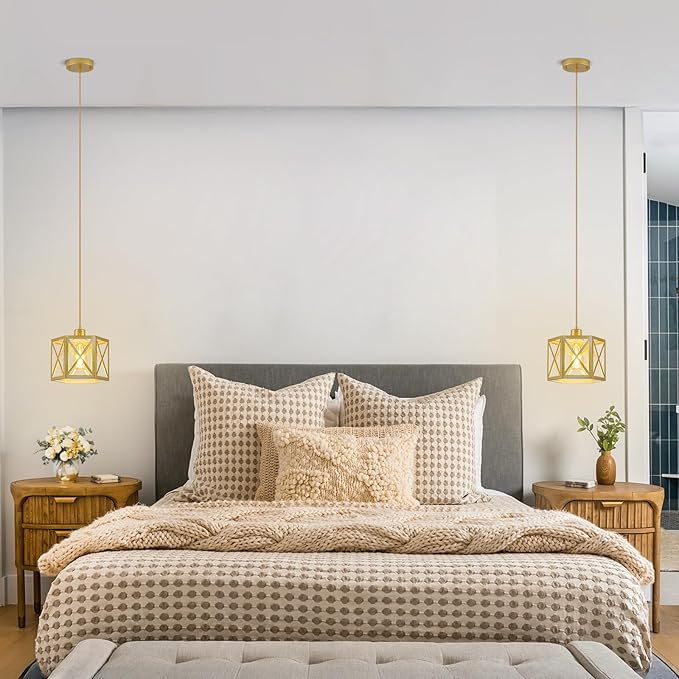 XSDeTu 2 Pack Gold Pendant Lights, Modern Farmhouse Hanging Light Fixture with Hexagonal Cage, Vintage Brass Metal Ceiling Lights, Adjustable Lantern Pendant Lighting for Kitchen Island Sink Hallway