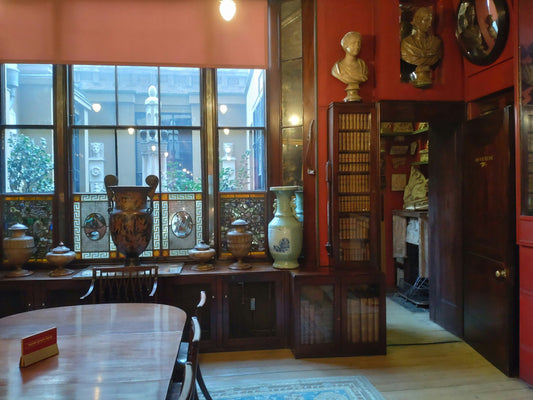 How to Make a Small Apartment Feel Bigger with Lighting