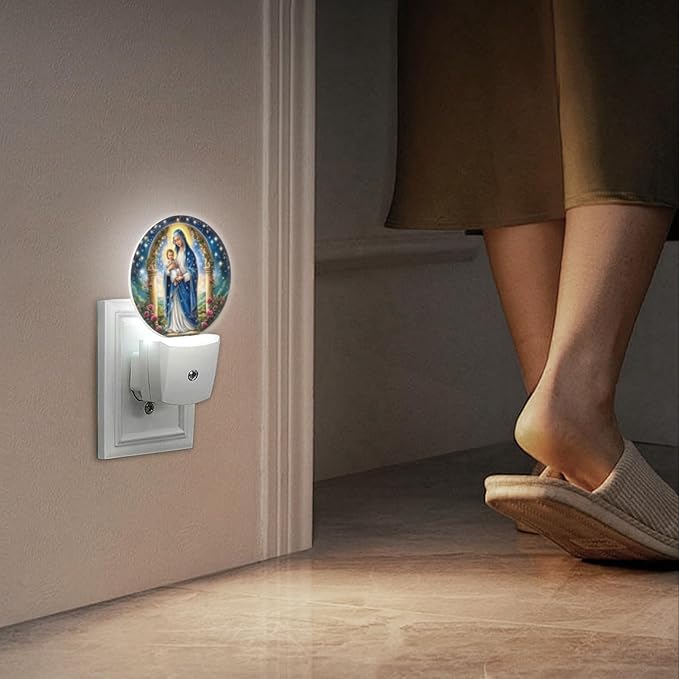 Round LED Night Lights Lamp with Dusk to Dawn Sensor, Mary Holding The Baby Jesus in Arms Night Light Plug Into Wall for Kids Room, Bedroom, Bathroom, Kitchen, Hallway
