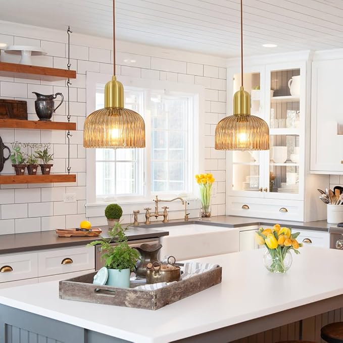 Vintage Pendant Light, Gold Pendant Lights Kitchen Island, Brass Ribbed Pendant Light with Amber Glass Shade, Mid Century Ceiling Lamp, Adjustable Hanging Light for Kitchen Island Dining Room Hallway