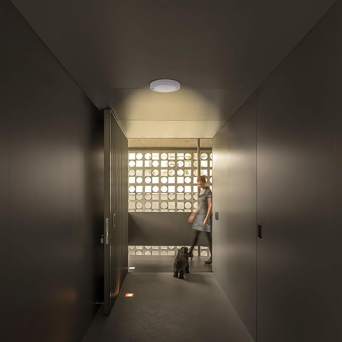 YoonLIT Flush Mount PIR Motion Sensor LED Ceiling Light, 6.2 Inch 10.5W 800 Lumen, Motion Activated Ceiling Fixture for Closet, Garage, Doorway, Stairway, Hallway, White Finish 3000K 1-Pack