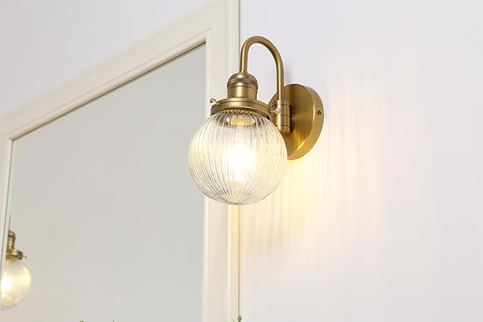 Yosoan 1-Light Brass Modern Vintage Indoor Wall Sconce, Vanity Single Luxury Hardwired Retro Textured Striped Globe Round Clear Glass Shade with Industrial Curved Rod Bathroom Lamp(Antique)