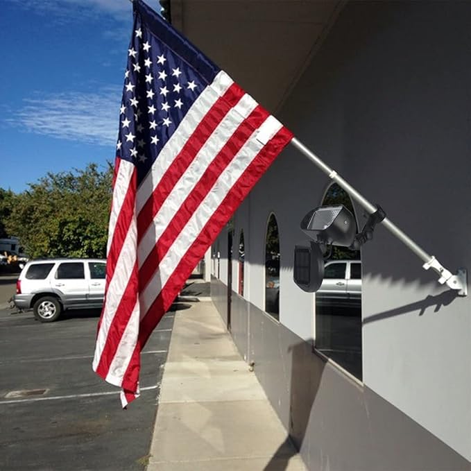 Flag Pole Light Solar Powered, Solar Flagpole Lights with 4 Ultra Bright Led, Adjustable Outdoor Flag Light, Ip65 Waterproof, Suitable for Outdoor 1 "-1.5" Diametre 6Ft Flagpoles