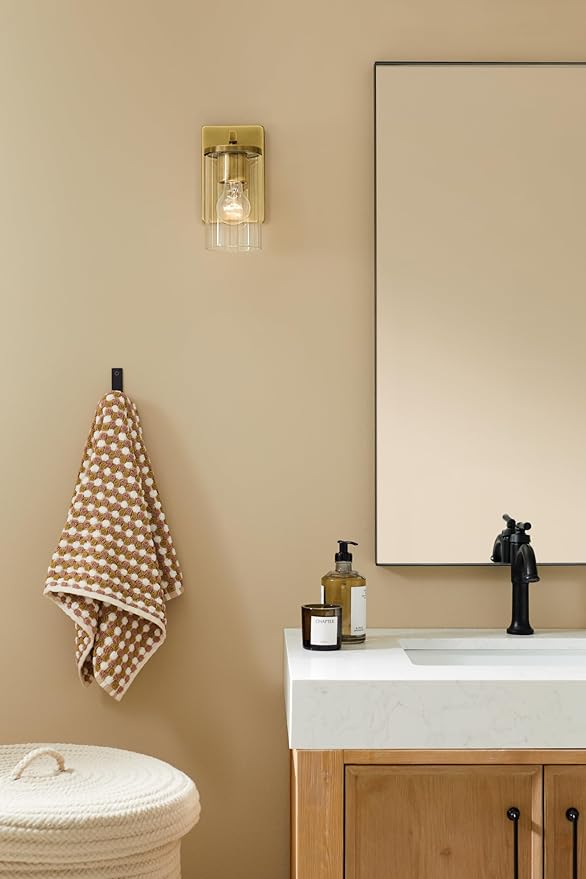 Kichler Crosby 4.5" 1-Light Wall Sconce Bathroom Light Fixture with Clear Glass in Natural Brass for Powder Room, Hallway, Kitchen, Bedroom (4.5" x 9.25"), 45495NBRCLR