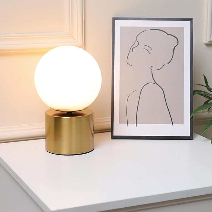 9.3 Ins Modern Gold Globe Table Lamp, Round Bedside Nightstand Lamp with White Glass Shade Metal Base Desk Lamp for Bedroom Bedside Lamp Living Room End Table