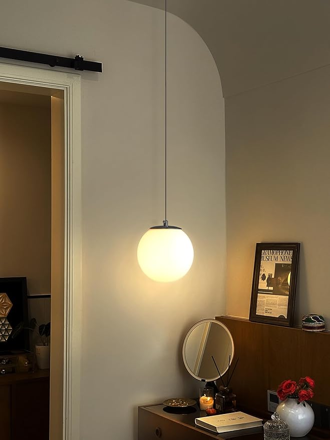 ykolupty Globe Pendant Light, Modern Hanging Lighting Fixture,Matte Black Chandelier with Clear Glass Shades Pendant Light for Kitchen Island, Dining Room, Living Room, Entry Hallway