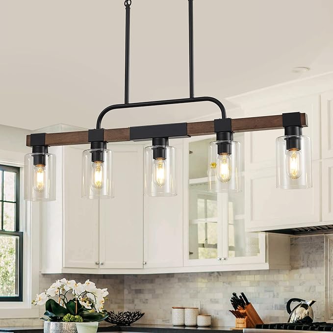 Farmhouse Dining Room Light Fixtures Over Table，Rustic Ceiling Pendant Lights Kitchen Island，5-Light Wood Kitchen Island Lighting Linear Chandelier with Clear Glass lampshade