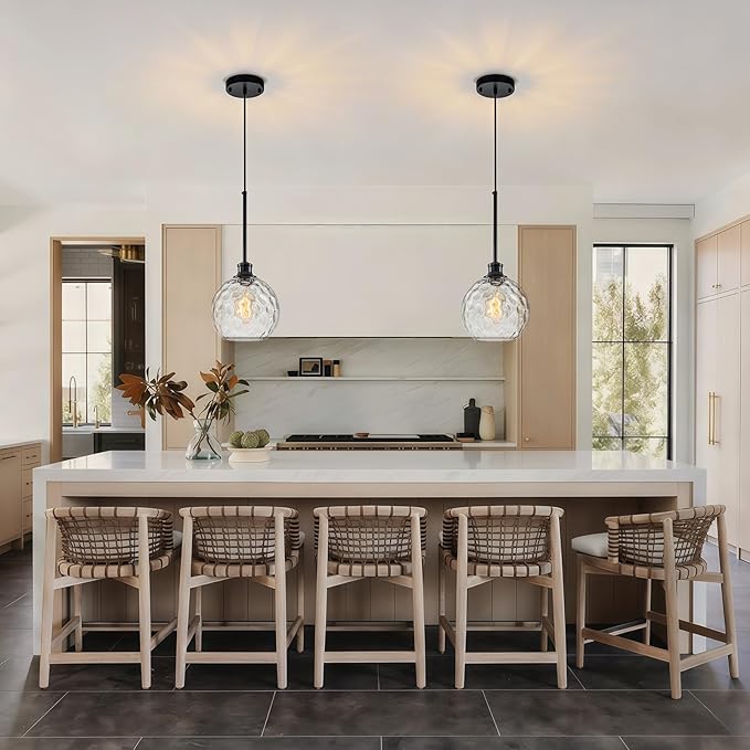 Glass Pendant Light Fixtures, Black Globe Pendant Lights Kitchen Island with 7.8" Clear Hammered Glass, Adjustable Hanging Farmhouse Kitchen Island Lighting For Bathroom Dining Room Sink 1 Pack