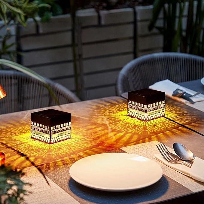 Retro Solar Table Lantern Outdoor Waterproof, Metal Tabletop Light Desktop Decorative Lamp-Atmosphere Landscape Garden Light, Solar Projection Desk Lamp for Courtyard (Warm White)