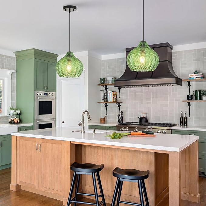 VILUXY Vintage Pendant Lights Glass Green Hanging Light Fixture for Dining Room 1-Light Globe Pendant Lighting Hand-Blown Glass Ceiling Light Adjustable for Kitchen Island Bedroom Hallway