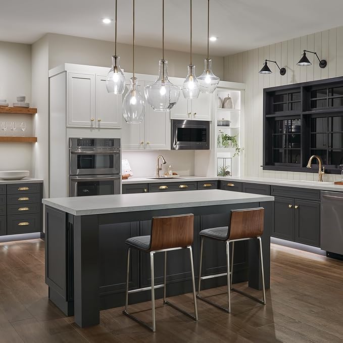 KICHLER Everly 15.25" 1-Light Bell Pendant with Clear Glass in Natural Brass, for a Kitchen Island, Dining Nook, or Home Bar, (15.25" x 10.5") 42456NBR