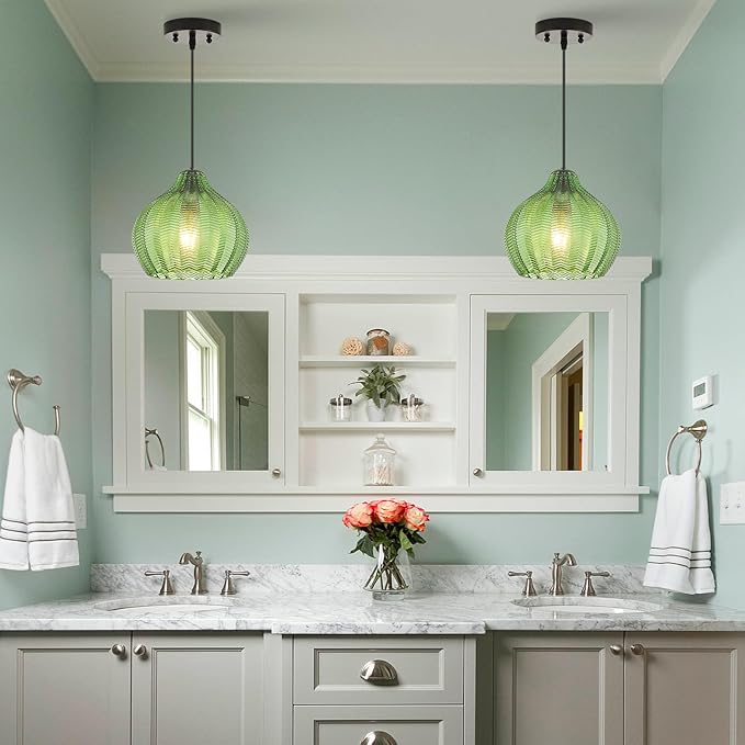 VILUXY Vintage Pendant Lights Glass Green Hanging Light Fixture for Dining Room 1-Light Globe Pendant Lighting Hand-Blown Glass Ceiling Light Adjustable for Kitchen Island Bedroom Hallway