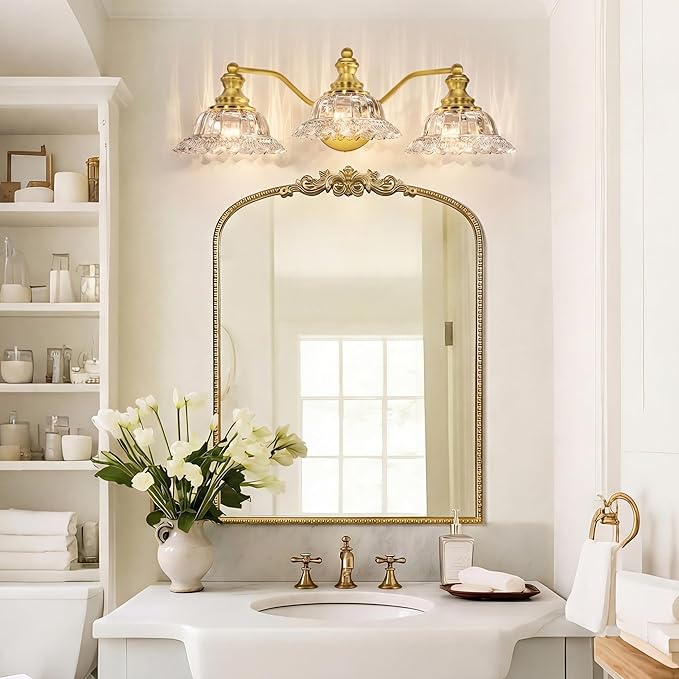 Espird Brass Bathroom Light Fixtures Over Mirror, 3 Light Vintage Bathroom Vanity Light Fixture with Clear Flower Glass Shades, Retro Gold Wall Sconce E26 Vanity Lights for Bathroom Living Room