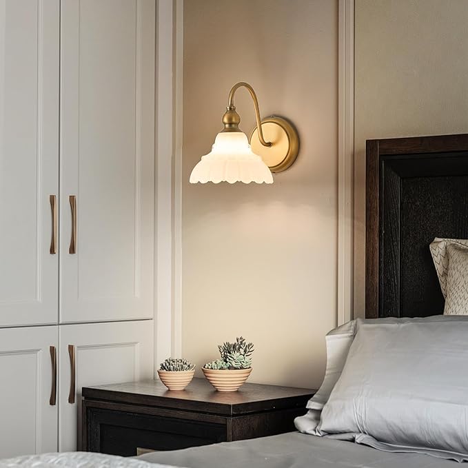 Modern White Glass Bathroom Wall Sconces Bedroom Vintage Wall Sconce Light Wall Light Fixtures for Hallway Kitchen Dress Room
